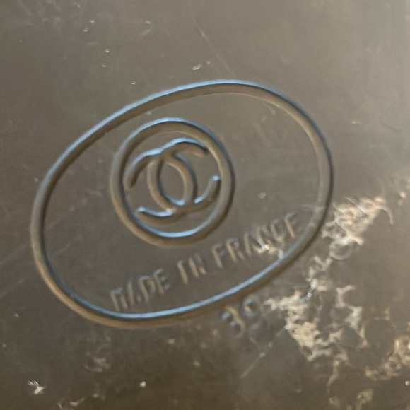 Vintage Chanel Sneakers - Picture 11 of 15